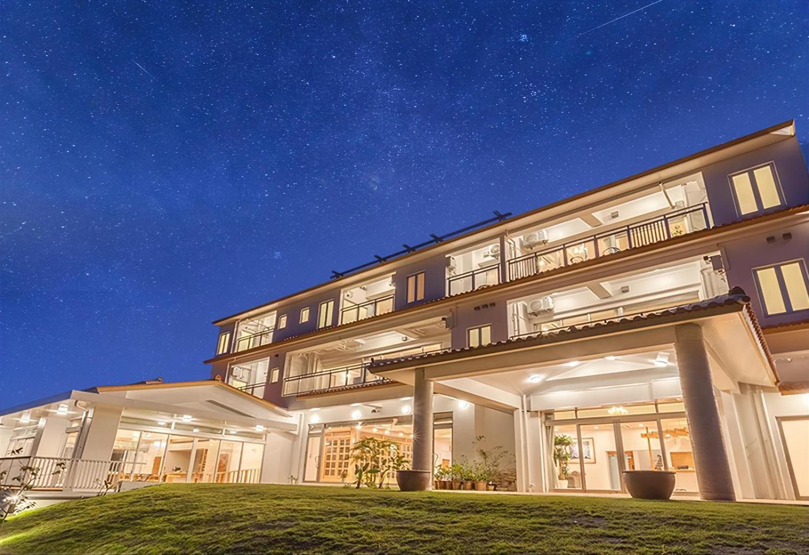 Hoshi No Terrace Motobu Yamazato Hotel Exterior foto